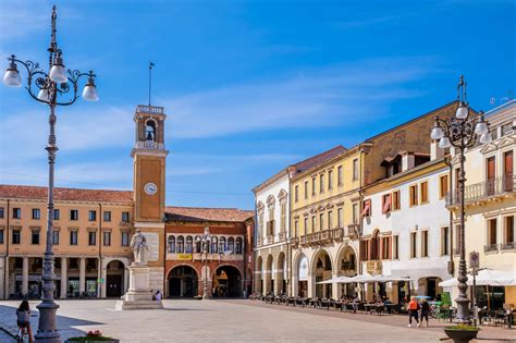 Aloisio Ianni sono di Veneto, città Rovigo, ho 26 anni